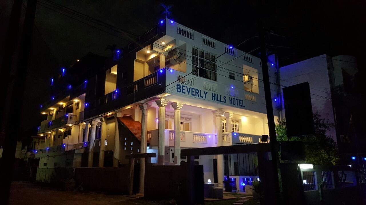 Beverly Hills Hotel Dehiwala-Mont Lavinia Extérieur photo